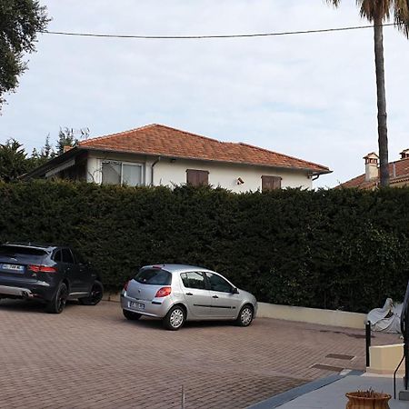 Studio Meuble-Juan Pins-Logt2 Antibes Exteriör bild